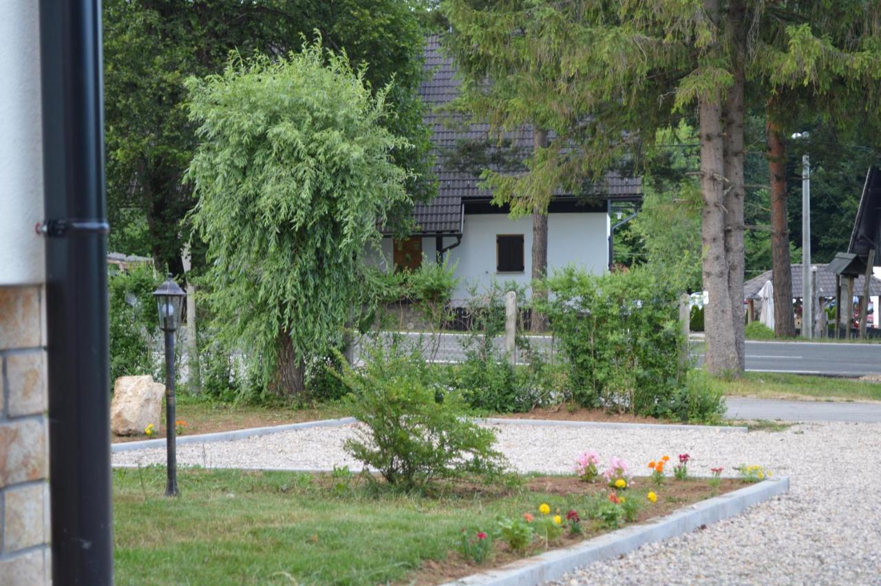 B&B Lady Of The Lake Jezerce Esterno foto